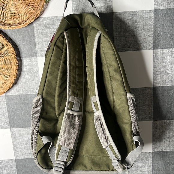 Lands End Backpack - Picture 5 of 5